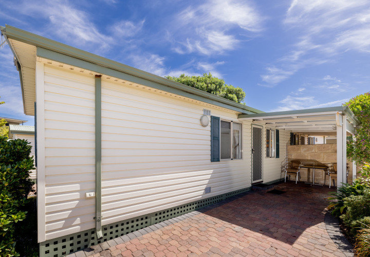 MB Deluxe Ensuite Cabin 1500px 08