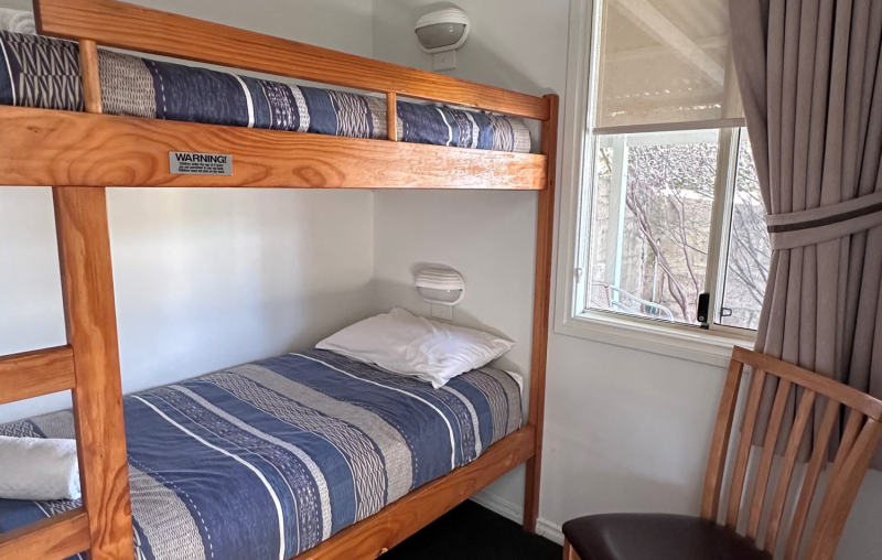 MB Deluxe Ensuite Cabin 1500px 11