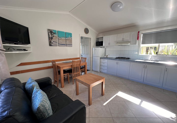 MB Deluxe Ensuite Cabin 1500px 12