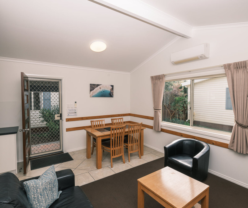 BIG4 Middleton Beach Spa Chalet Couples 12 1500px 2026