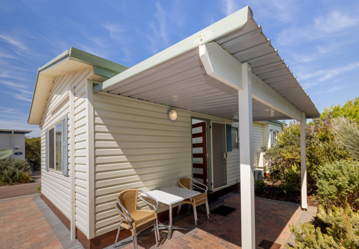 MB Spa Chalet Couples 1500px 10