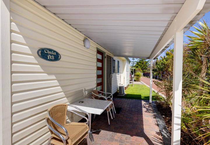 MB Spa Chalet Family 1500px 02