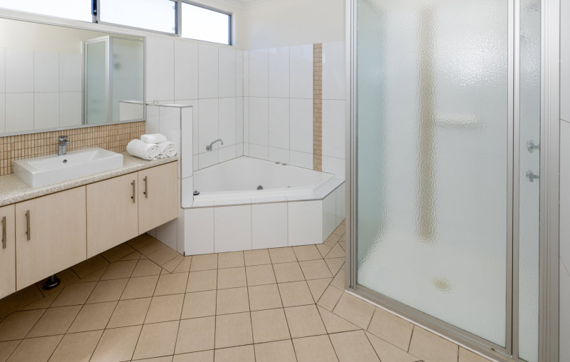 MB Spa Villa 1500px 18