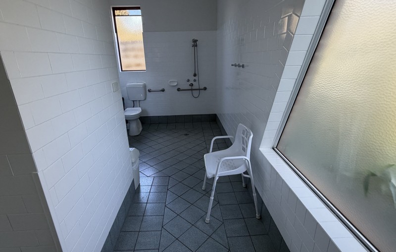 BIG4 middleton beach accessible bathroom shower chair