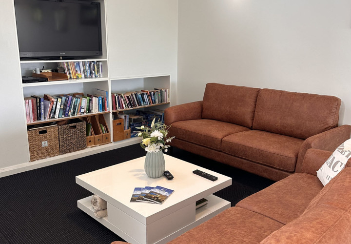 BIG4 Middleton Beach Conferences Meetings Guest Lounge space 3 crop 1200px