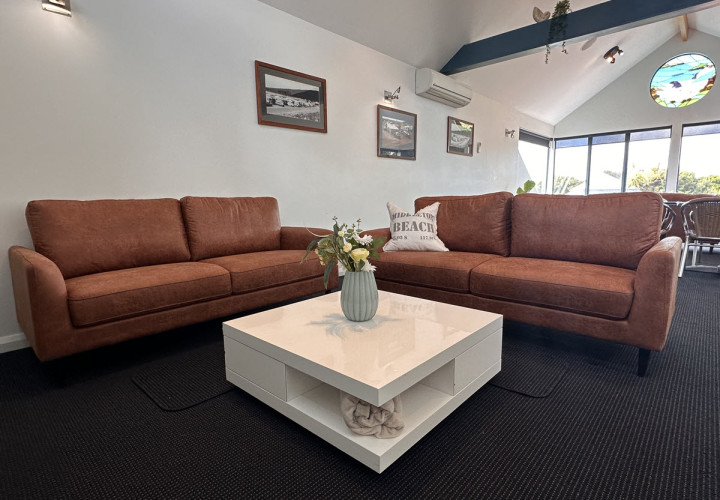 BIG4 Middleton Beach Conferences Meetings Guest Lounge space 4 1200px