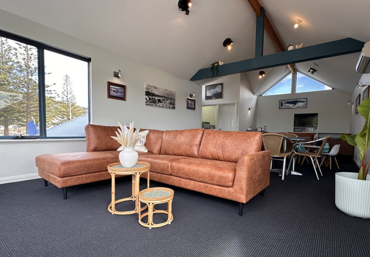 BIG4 Middleton Beach Conferences Meetings Guest Lounge space 6 1200px