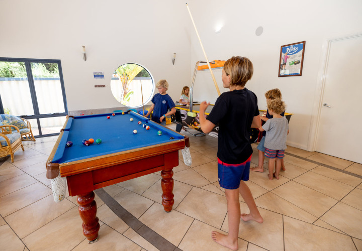 MB Recreation Room 1500px 19