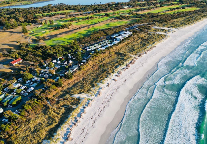 Aerial view showing golf course and lake where turtles live 1200px