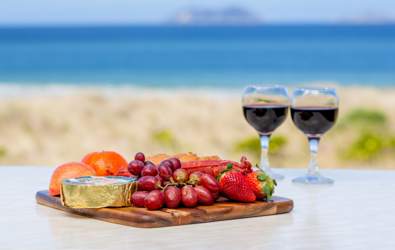 BIG4 Middleton Beach Mothers Day special Wine Cheese platter by the beach